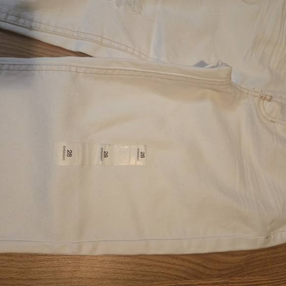 And Now This White Ankle Cropped Distressed Jeans NWT - Picture 7 of 8